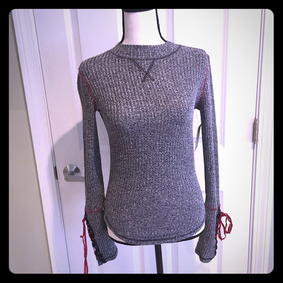 Free People Top - Picture 1 of 4